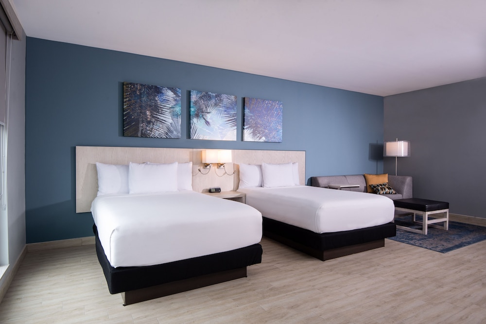 Room, 2 Double Beds photo 1
