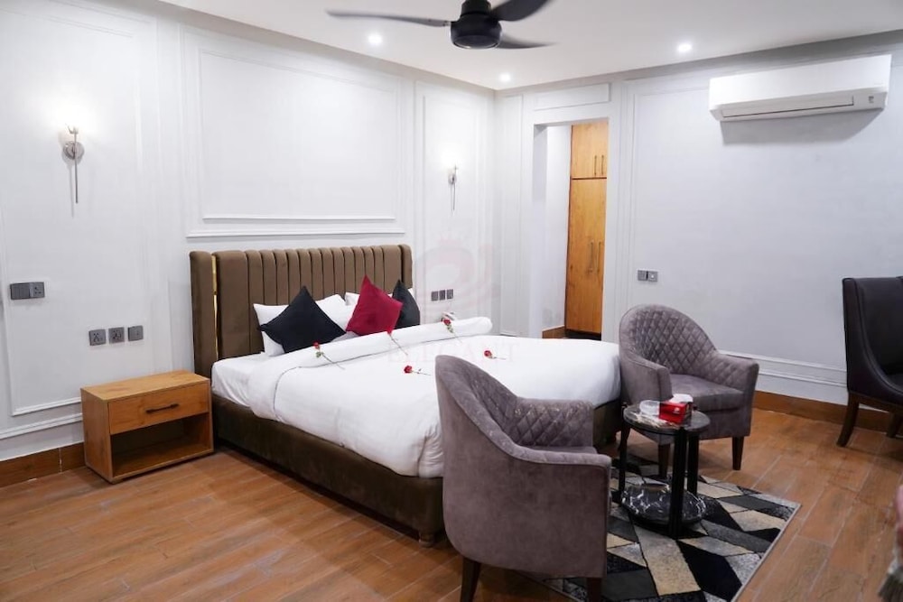 Deluxe Double Room photo 3