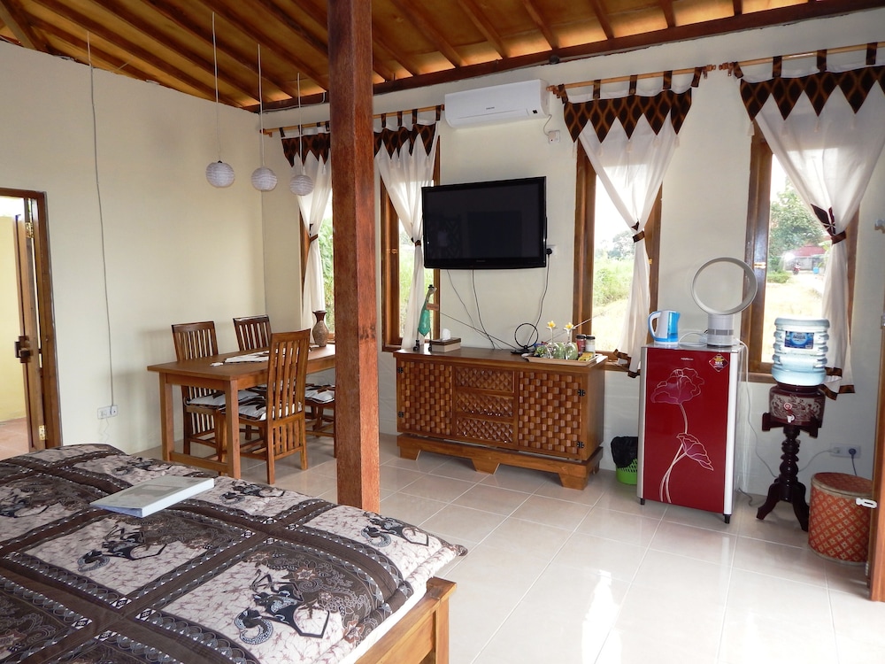 Family Villa, 2 Bedrooms, Garden View, Poolside photo 3