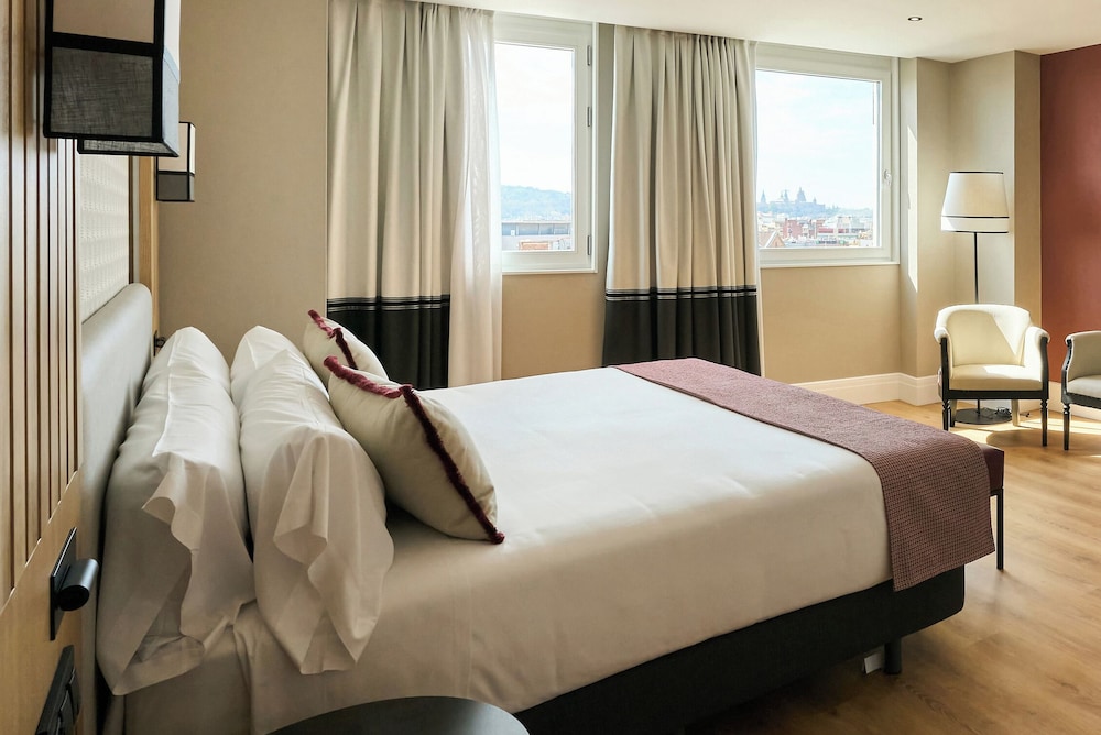 Deluxe Double Room Single Use
