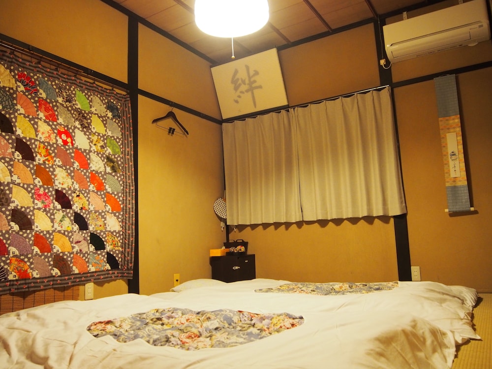Japanese-Style Room, Shared Bathroom photo 2