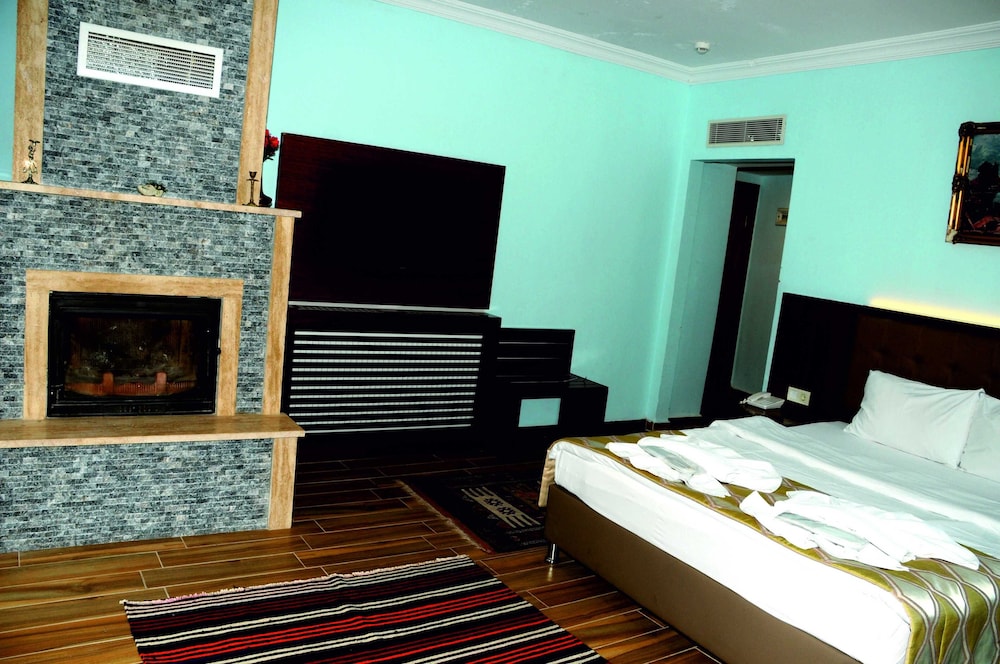Deluxe Double Room, Jetted Tub, River View photo 2