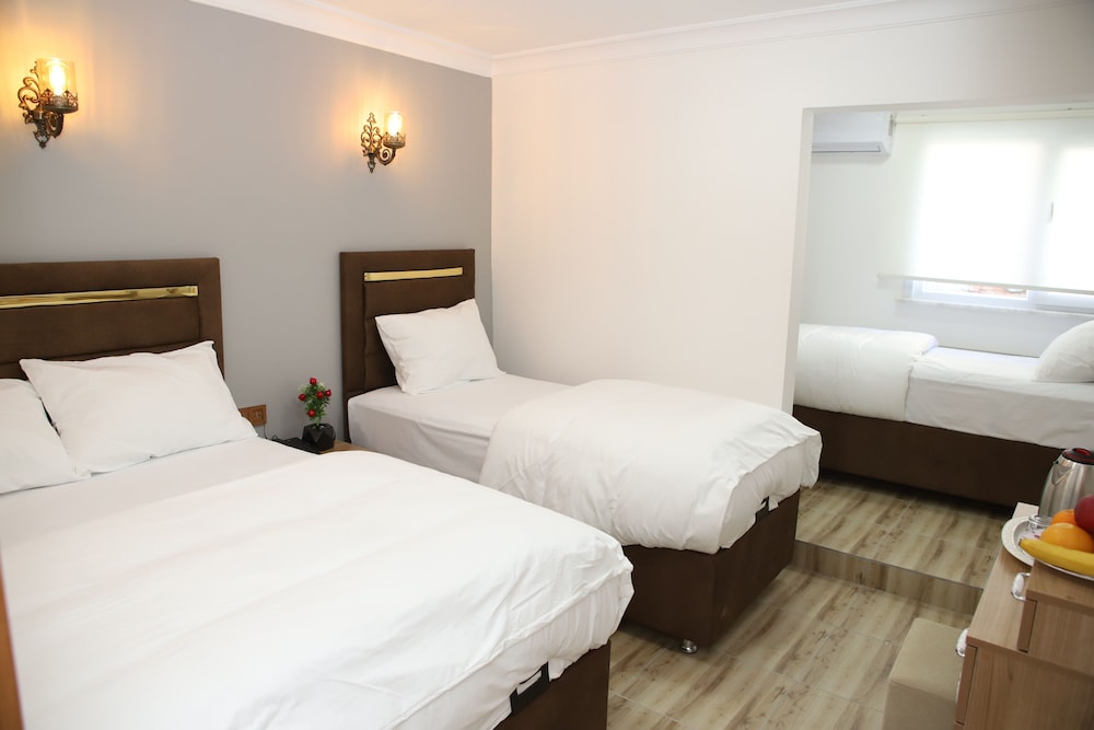 Comfort Quadruple Room, 3 Bedrooms photo 3
