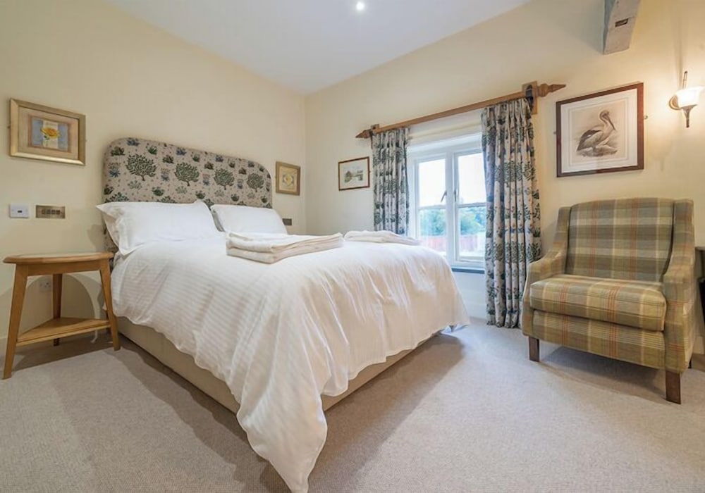 Beacon Fell - King Size Bedroom