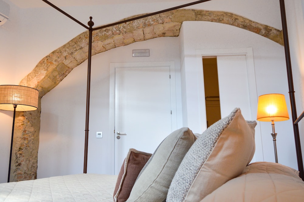 Standard Double Room - Photo 3