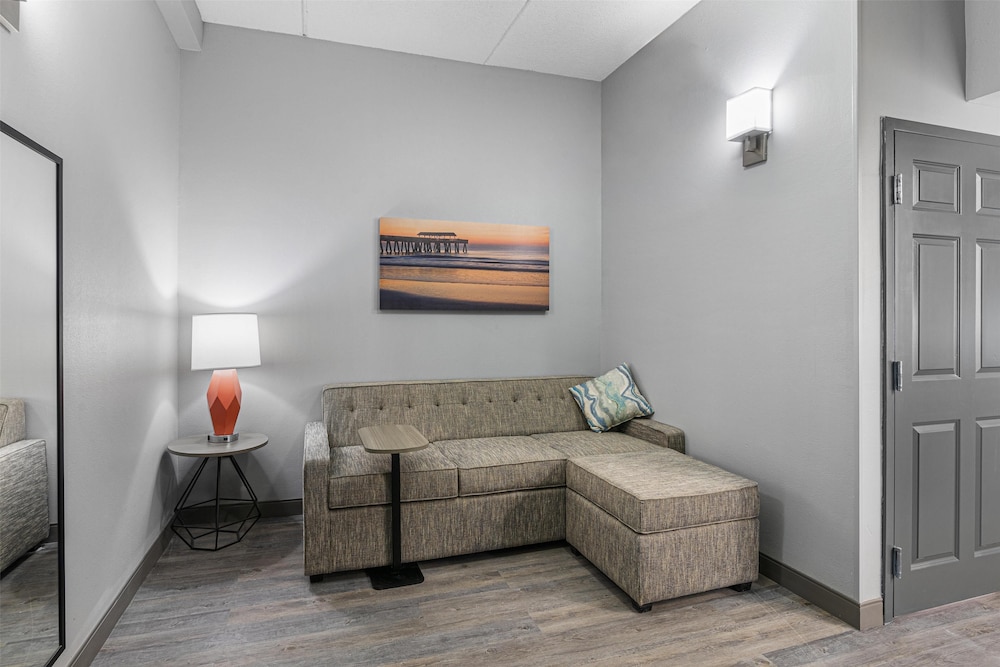 Suite, 2 Queen Beds, Accessible, Non Smoking (with Sofabed) - Photo 2