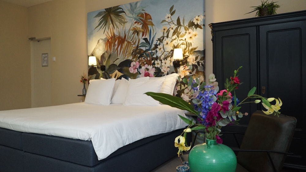 Honeymoon Double Room, Jetted Tub