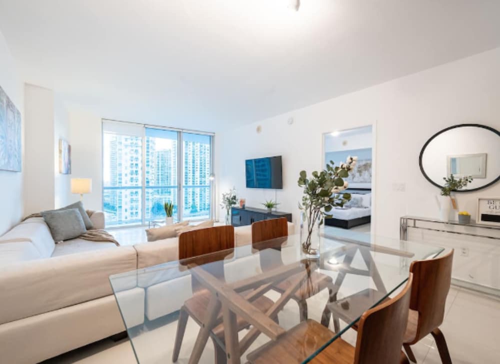 Basic Apartment photo 1