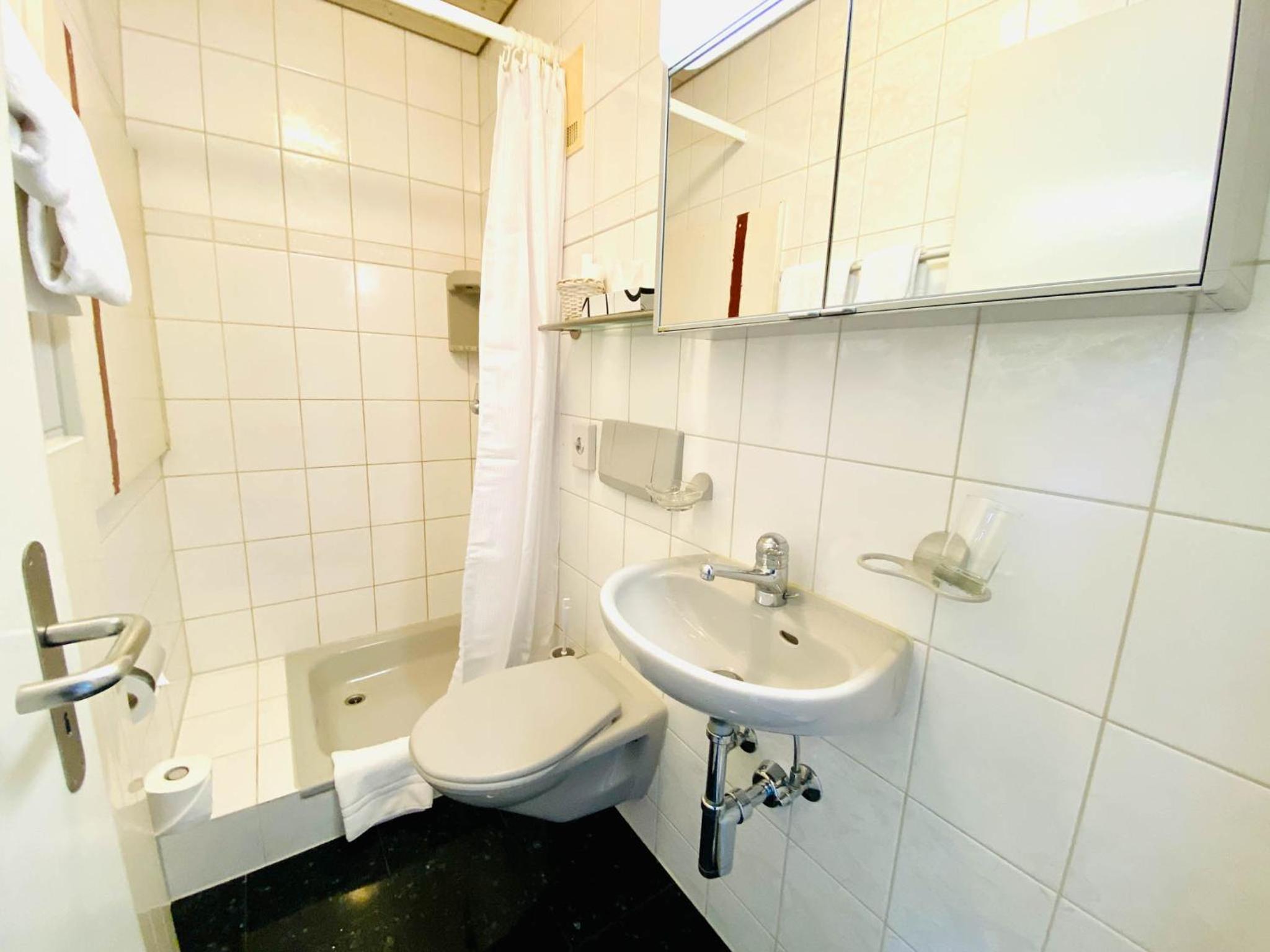 Deluxe Double or Twin Room - Photo 2