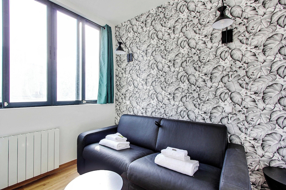Apartment photo 3