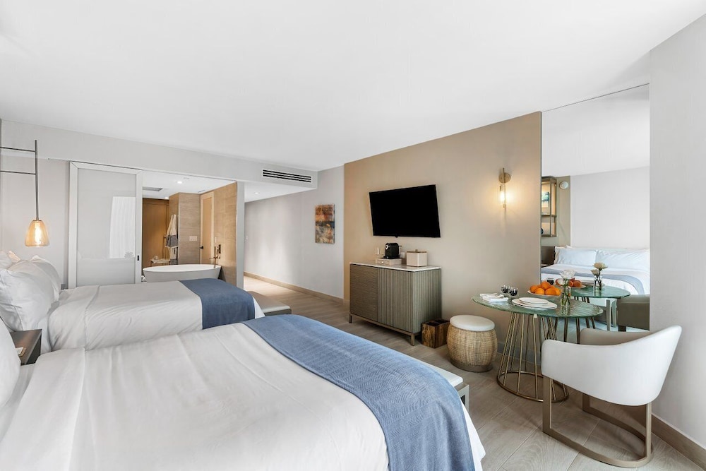 Room, 2 Double Beds, Ocean View