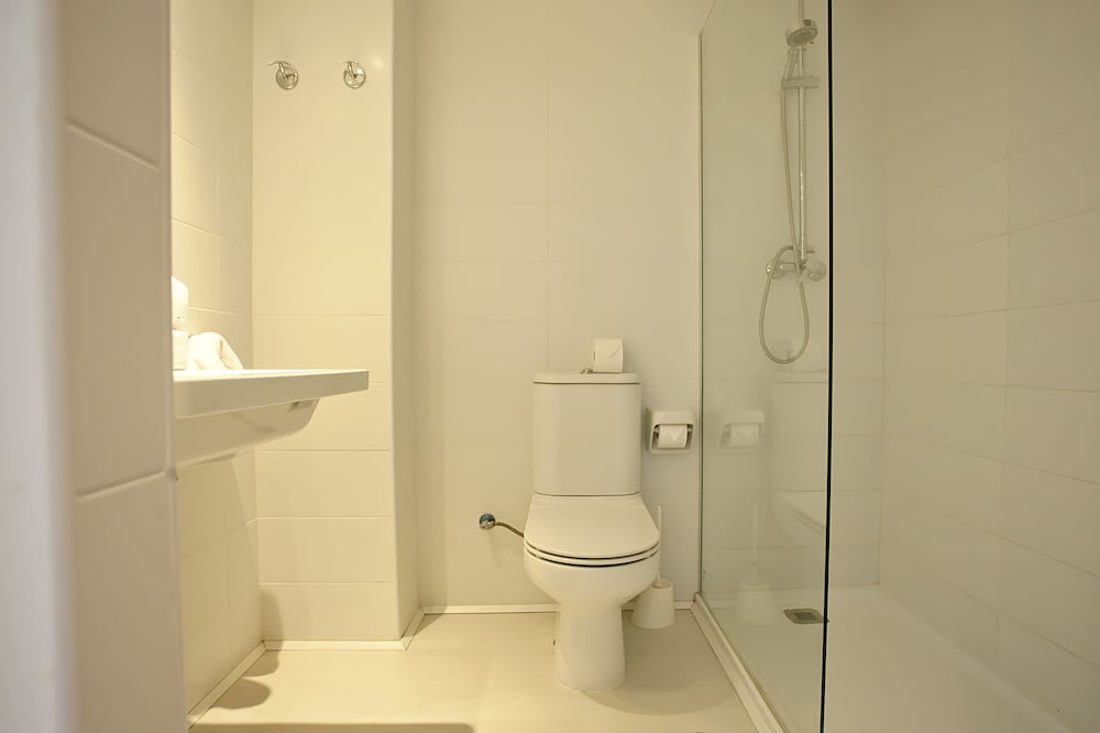 Superior Double Room, Balcony thumbnail 6