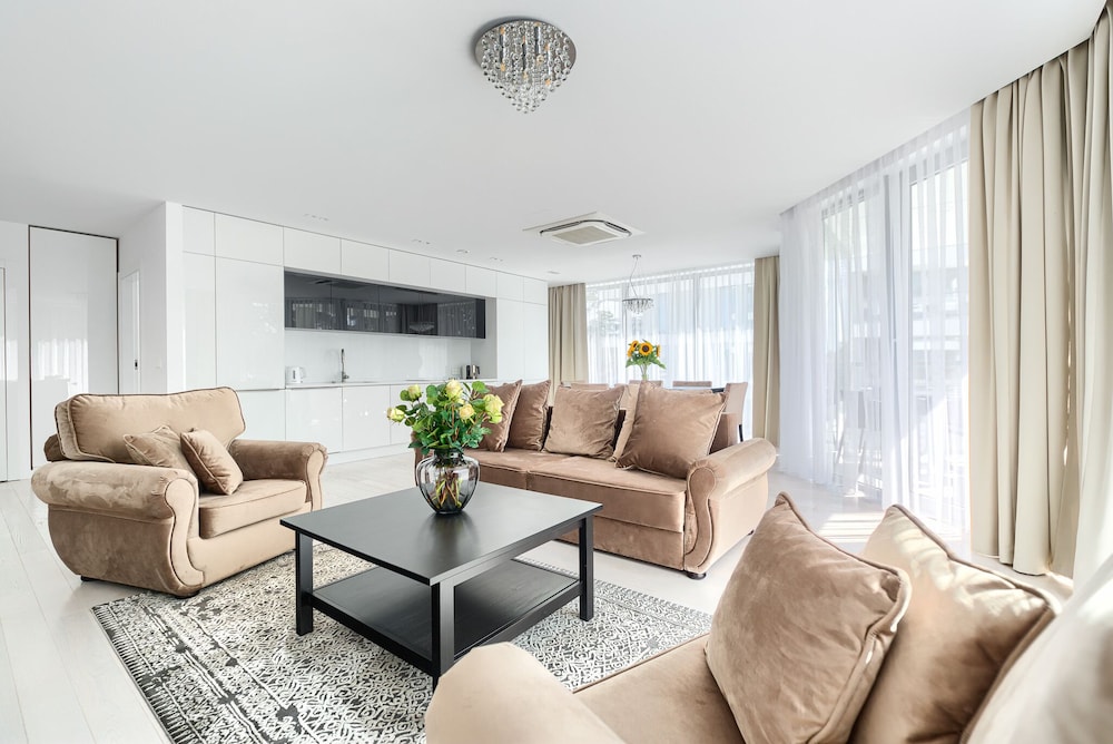 Executive Apartment, 2 Bedrooms, Partial Sea View