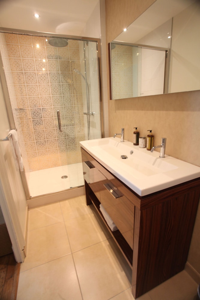 Standard Double or Twin Room photo 3