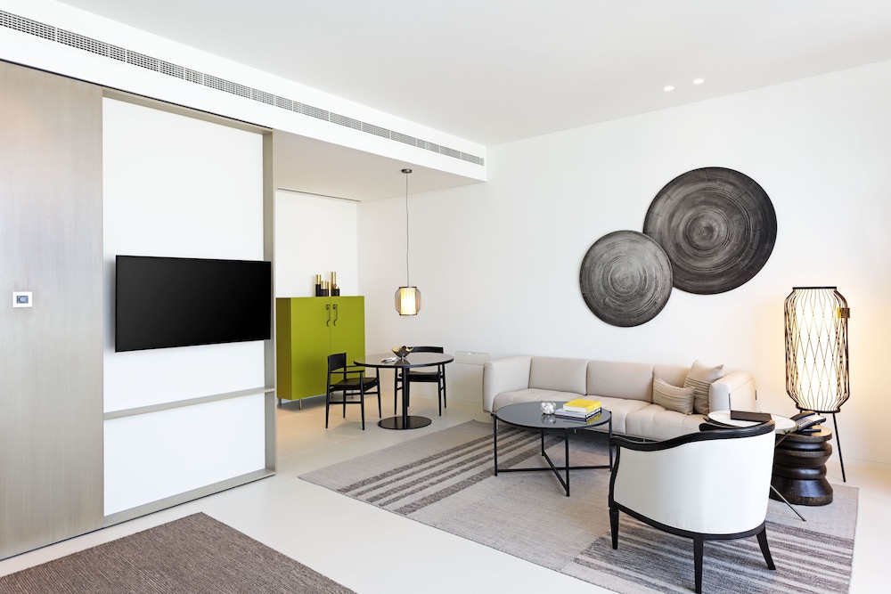 Premier Room With Private Garden King