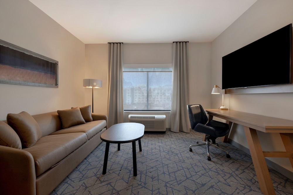 Suite, Multiple Beds - Photo 5