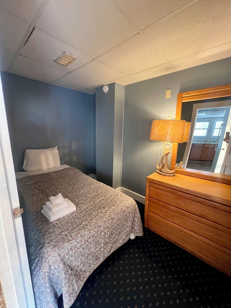 Apartment, 4 Bedrooms, Non Smoking, Ocean View - Photo 3