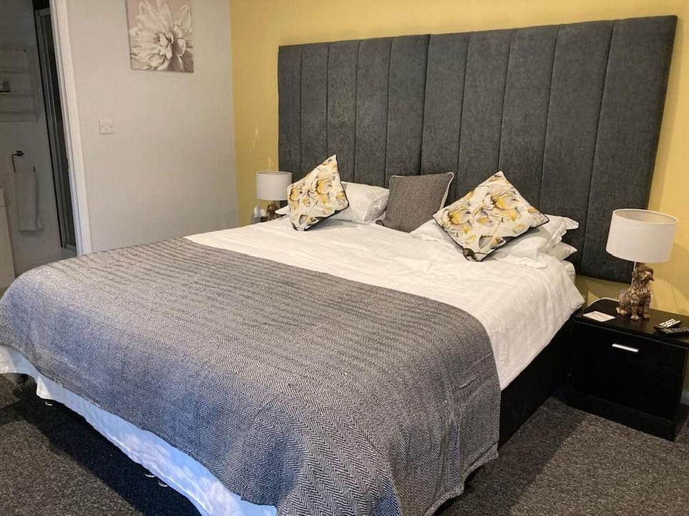 Deluxe Double Room, Private Bathroom photo 1