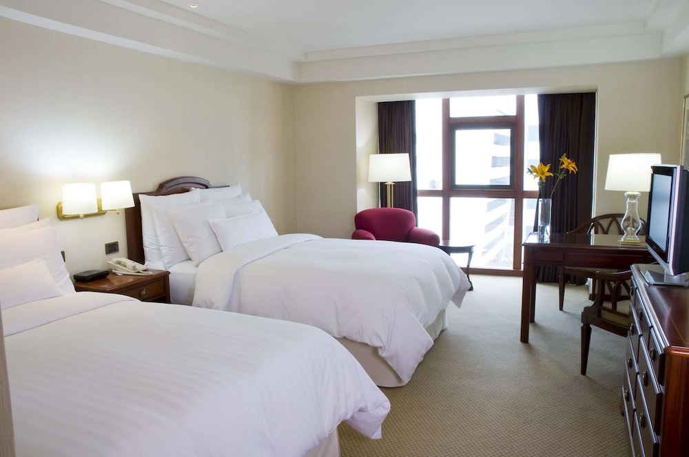 Premier Room, 2 Double Beds - Photo 3