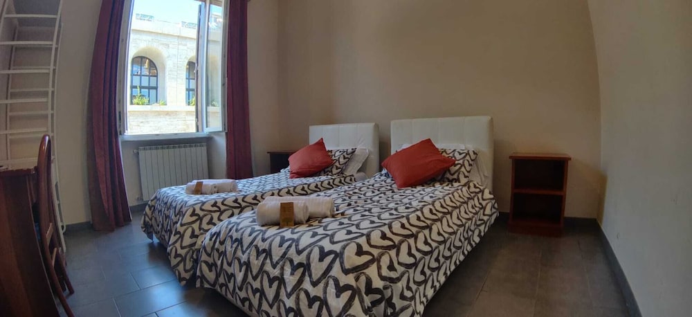 Classic Quadruple Room photo 2