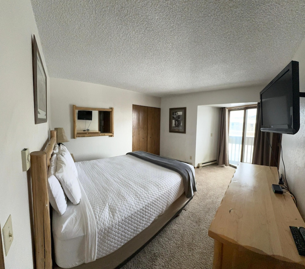 Premium Condo, 2 Bedrooms
