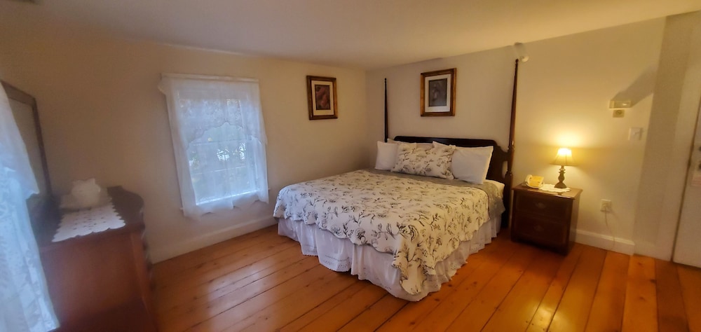 Standard Double Room, 1 King Bed photo 1