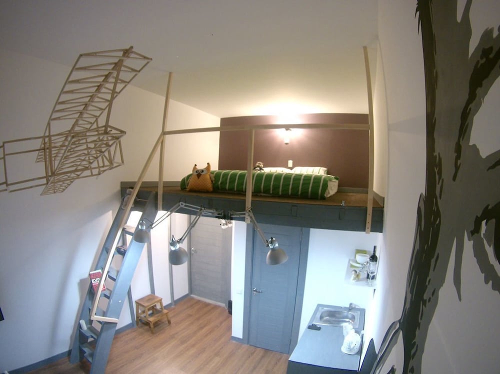 Apartment (1) photo 2
