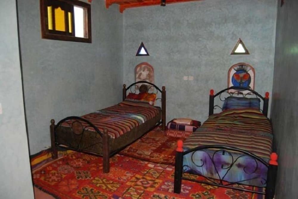 Standard Twin Room, Shared Bathroom photo 2