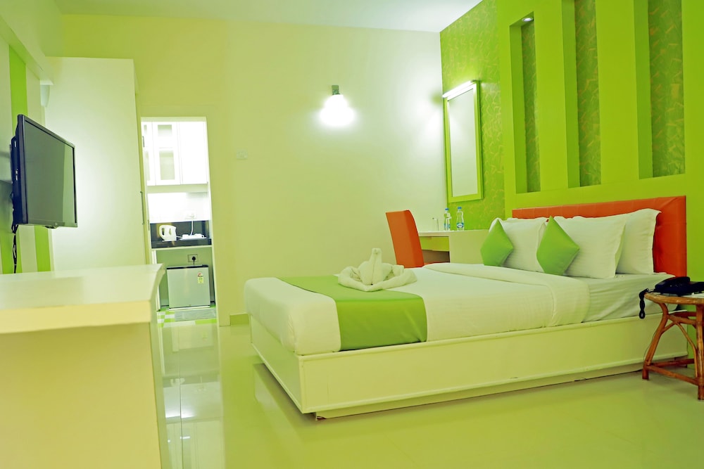 Deluxe Double Room, 1 King Bed photo 3