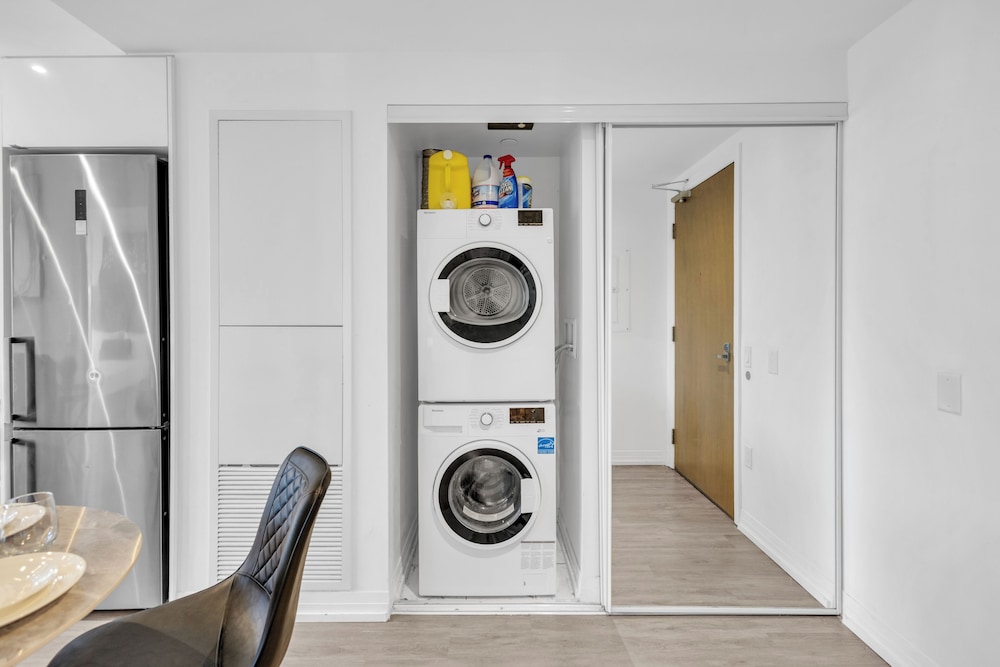 Premier Suite, 2 Bedrooms, Balcony, City View, photo 6