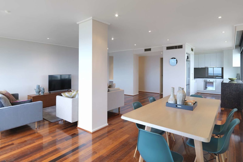 Deluxe Apartment, 3 Bedrooms photo 3