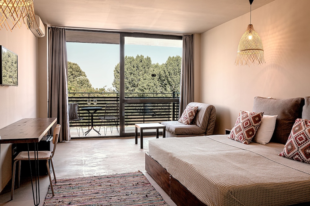 Standard Double Room, 2 Twin Beds, Partial Sea View photo 3