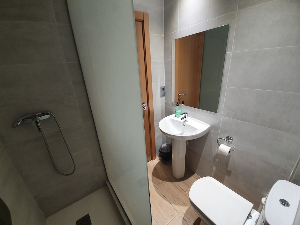 Twin Room, Shared Bathroom photo 2