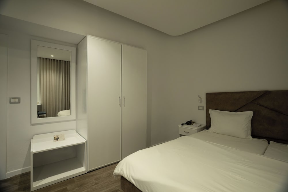 Standard Double Room photo 3