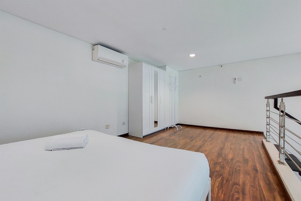 Deluxe Apartment photo 2