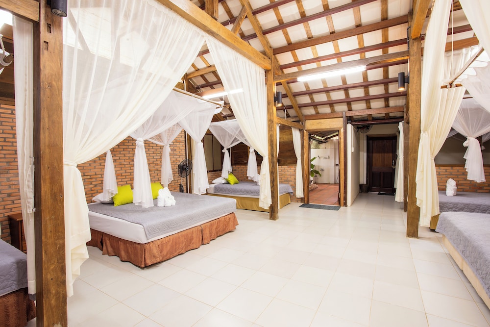 Riverview Bungalow 1