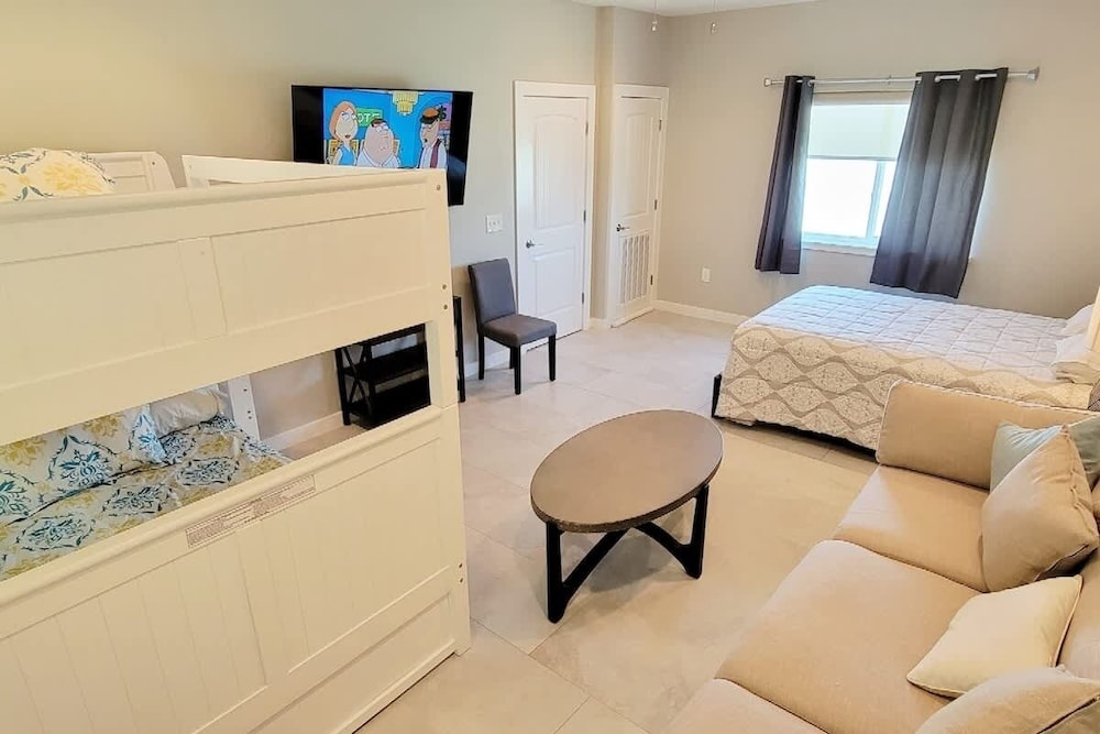 Condo, 3 Bedrooms photo 3