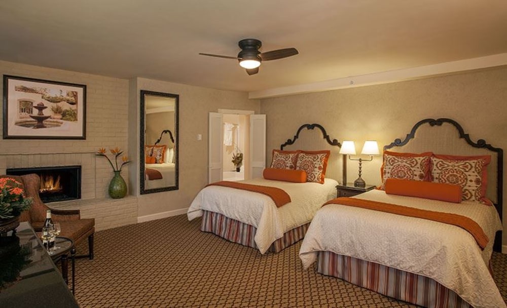Deluxe Room, 2 Double Beds, Accessible, Fireplace photo 1