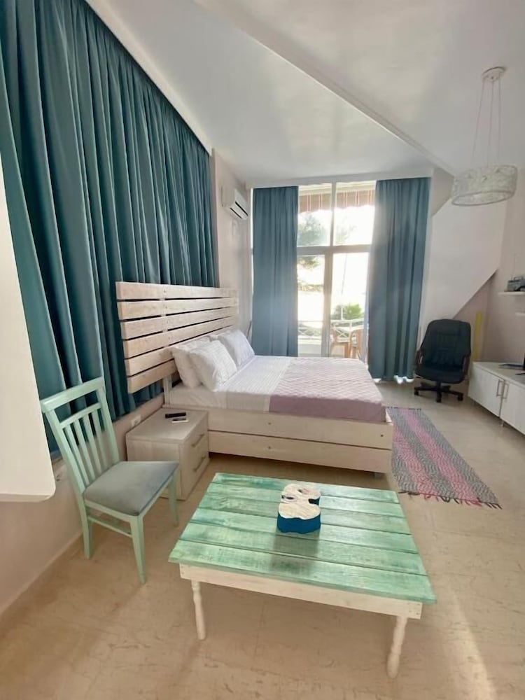 Deluxe Suite with Sea view