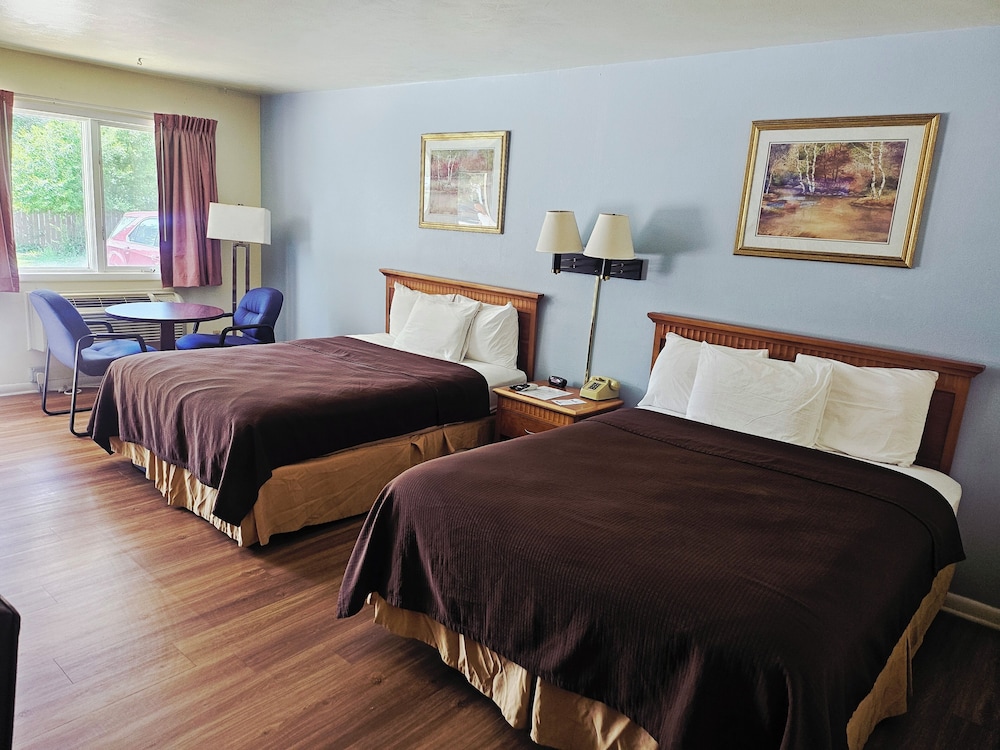 Standard Room, 2 Queen Beds, Non Smoking photo 1