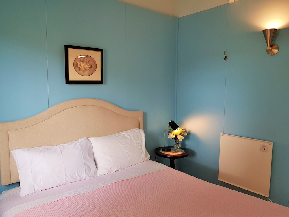 Monash Cottage photo 2