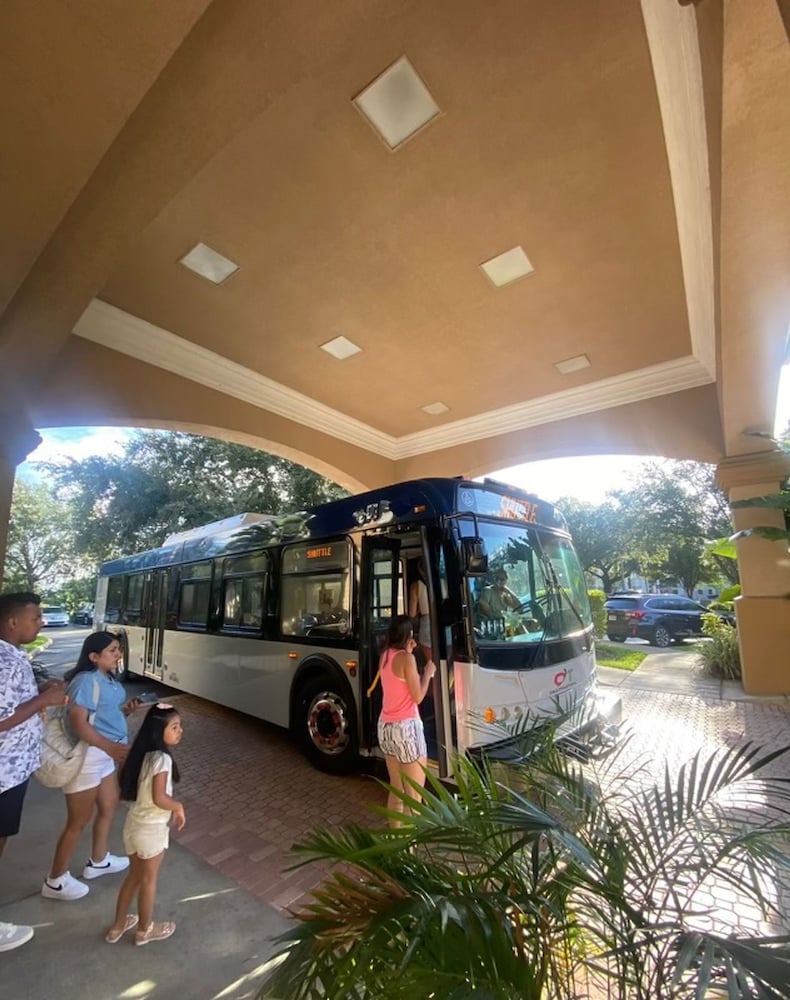 Disney Epic 1st Floor Shuttle, 사진 42