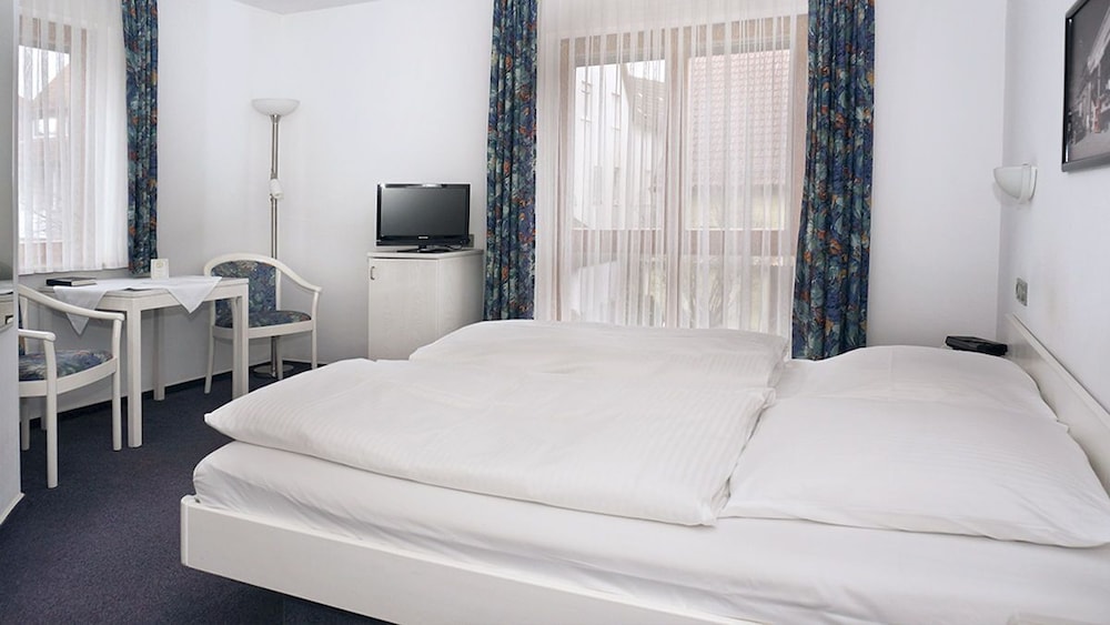 Family Triple Room - Photo 6