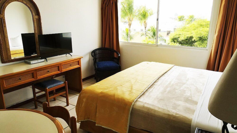 Junior Double Room, Pool View