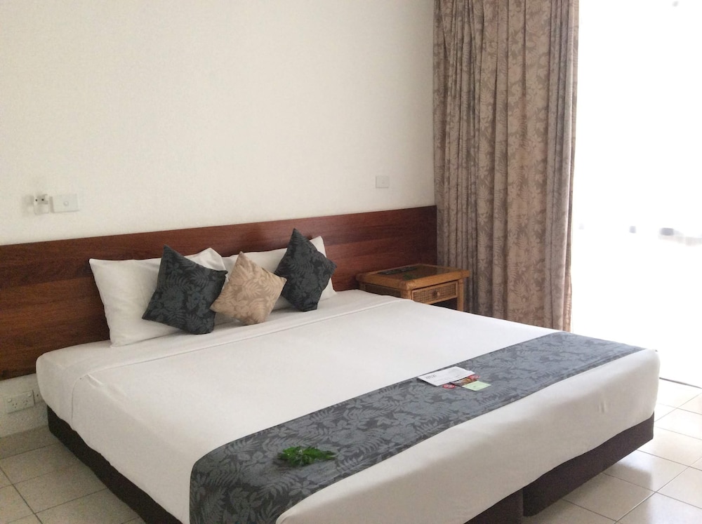 1 Bedroom Hibiscus Apartment - Photo 3