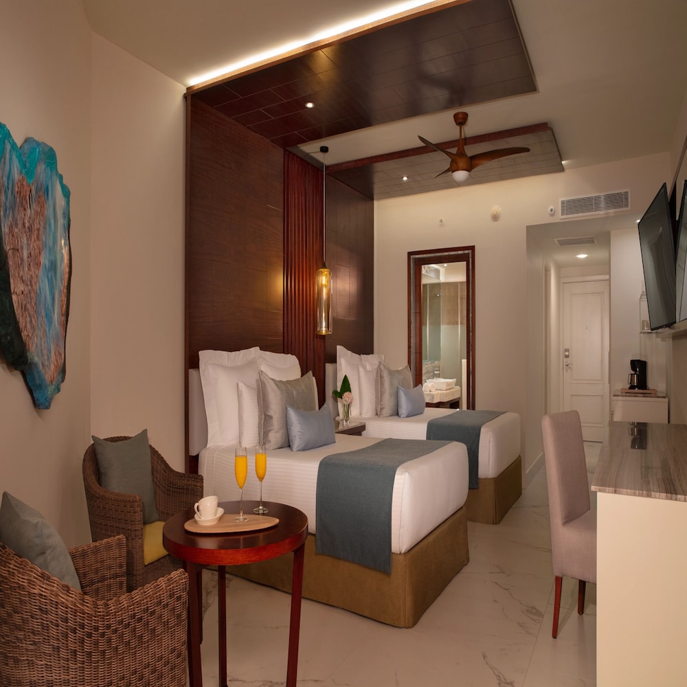Junior Suite Private Pool with Double - Photo 3