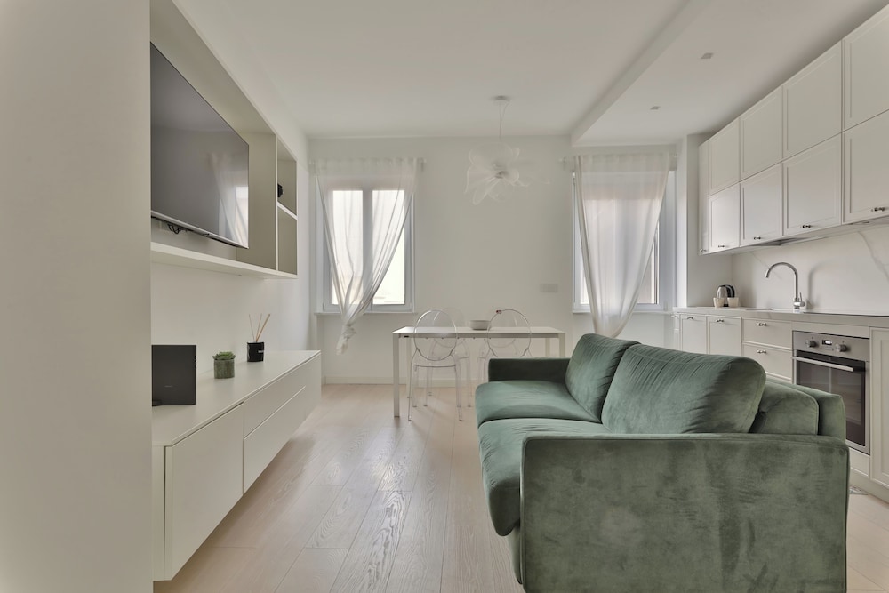 Comfort Apartment, City View