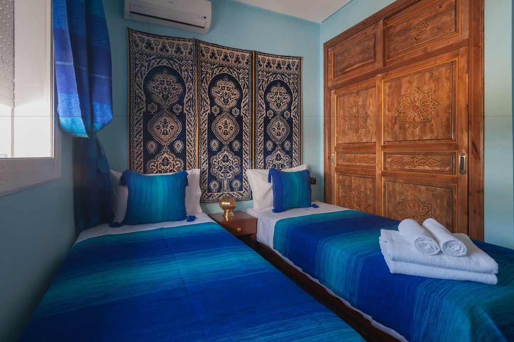 Twin Room, Patio