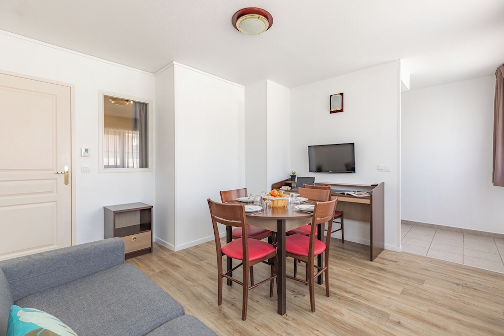 Apartment, 2 Bedrooms - Photo 7