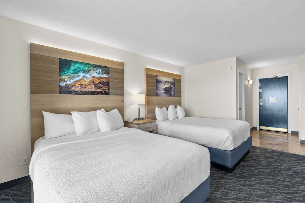 Deluxe Room, 2 Queen Beds, Balcony, Beach View photo 3